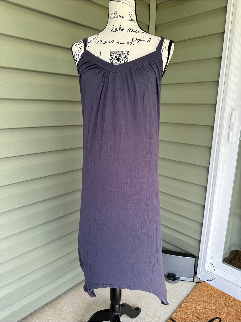 Ekouer soft gray sleeveless strappy nightgown with high low detail size Small